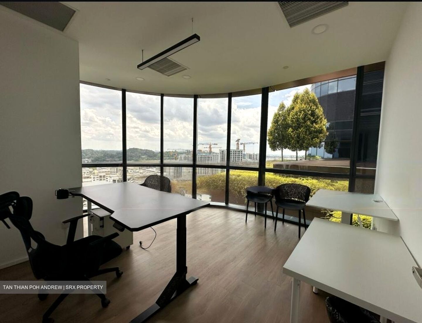 Woods Square (D25), Office #496724201